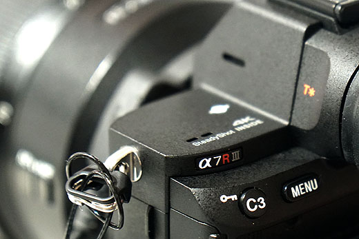 デジタル一眼カメラ「α7R III」の供給に関するお知らせ