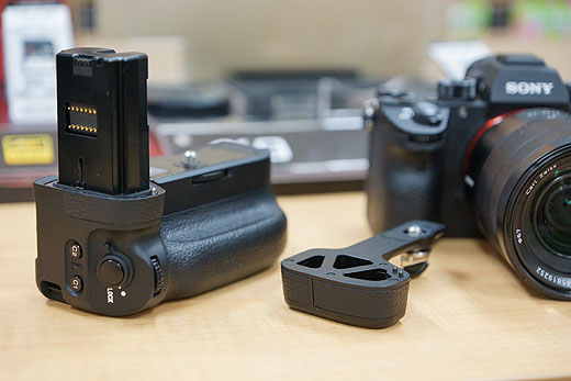 カメラ その他 縦位置グリップ『VG-C3EM』開梱レポート - ソニーの新商品レビューを 