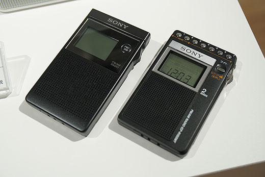 レビュー】新型名刺サイズラジオ『SRF-R356』ショールーム展示レポート