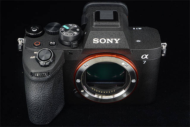 【レビュー】α7 Vの部分積層CMOSはどれだけ速い？ローリングシャッターを実写で比較してみた