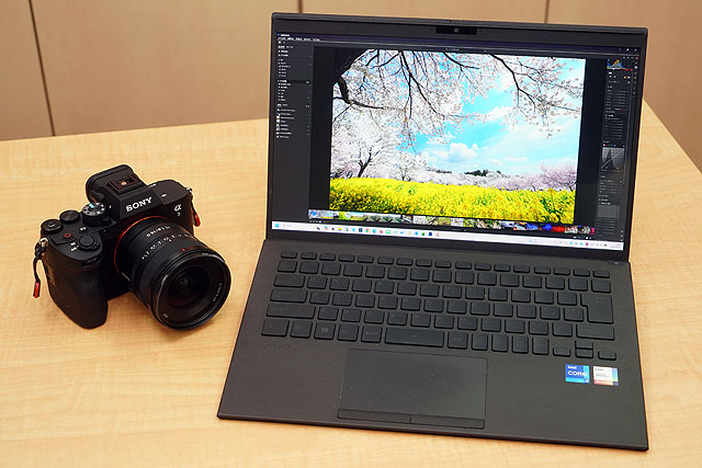 ソニーショップ テックスタッフの週末営業案内とLightroom RAW現像セミナーのイメージ