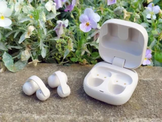 LinkBuds_Clip_02