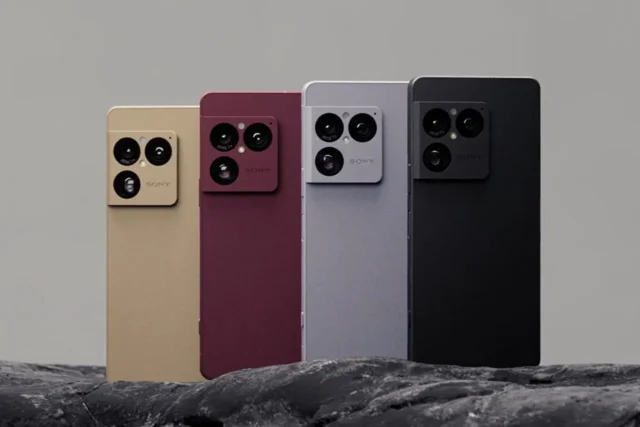 Xperia 1 VIIIの製品ビジュアルとソニーストア予約販売開始案内