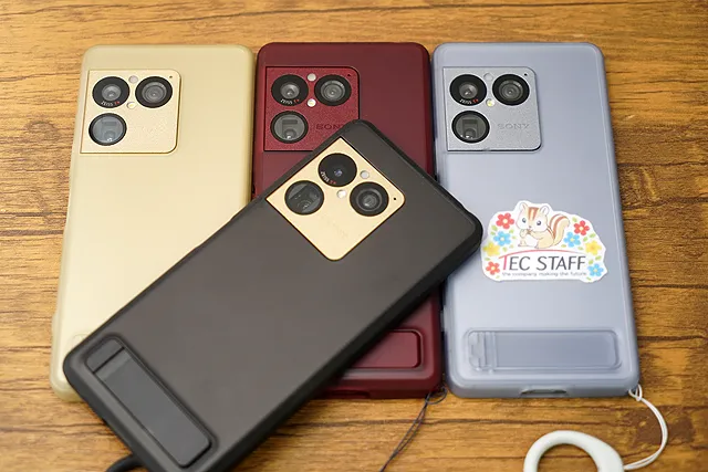Xperia 1 VIIIの4色本体カラーとStyle Cover with Stand for Xperia 1 VIIIの組み合わせ比較