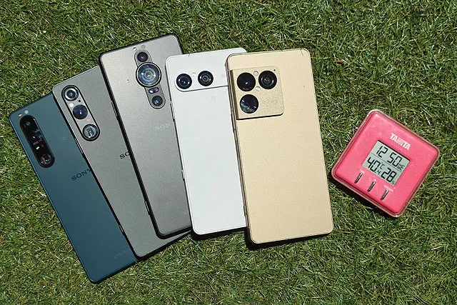 35℃の日陰でXperia 5機種の4K動画連続撮影時間を比較する耐熱テスト